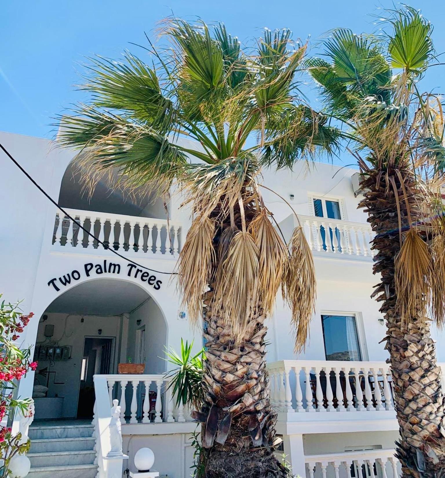 Two Palm Trees Lejlighed Adamantas Eksteriør billede